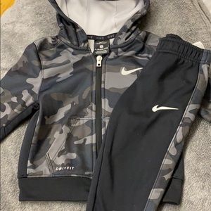 Toddler Nike set